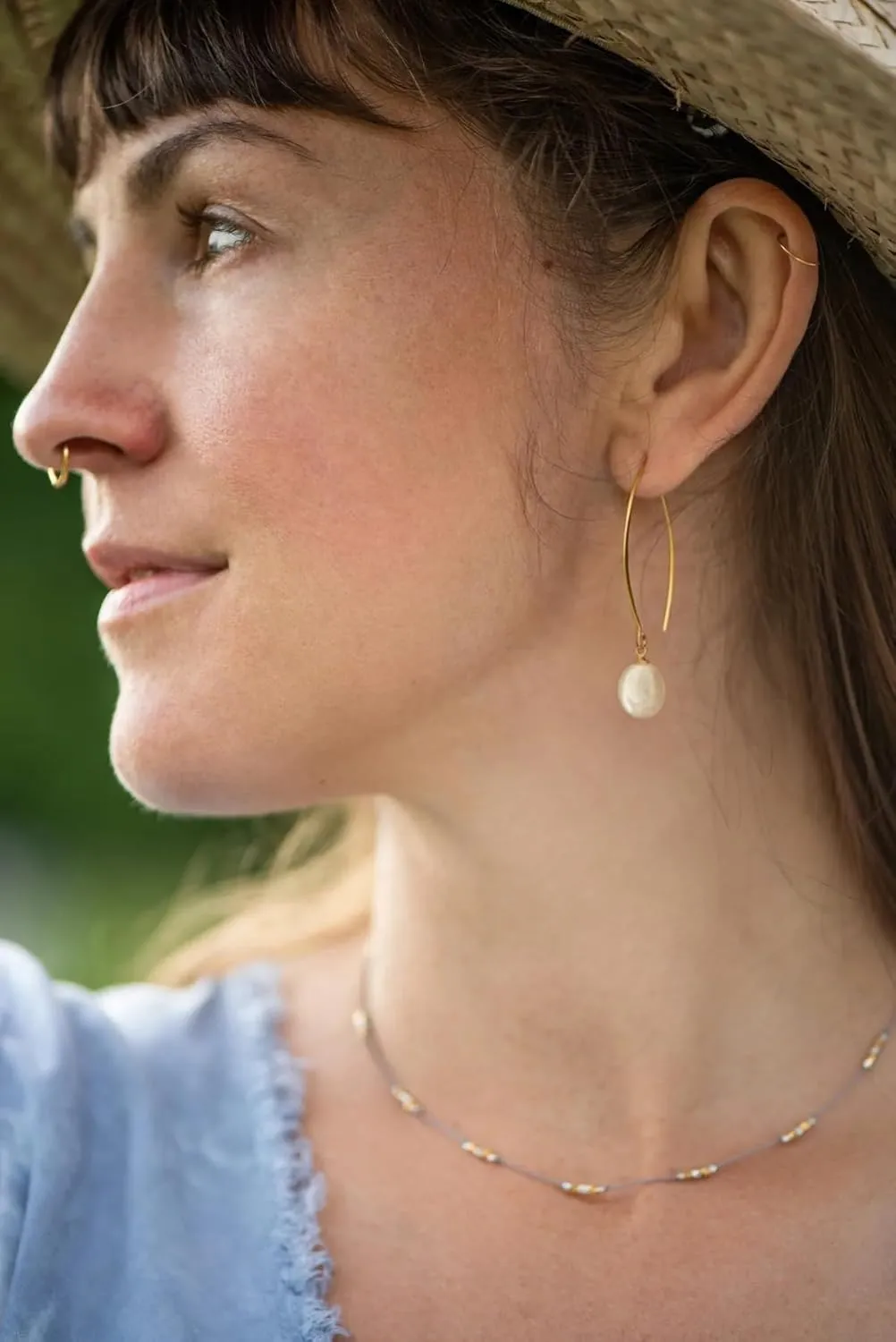 Aobei Pearl Raw Turquoise/Shell Pearl Drop Dangle Earrings 18K Gold Long Hook Wire Threader Earrings for Women Bohemian Ear Jewelry Gift for Her