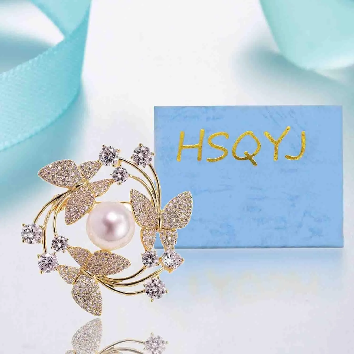 Crystal Pearl Flower Brooches Pins Fashion Beautiful Created Rhinestone Floral Brooch Good Idea for Party Dance Wedding Banquet for Elegant Women Girl