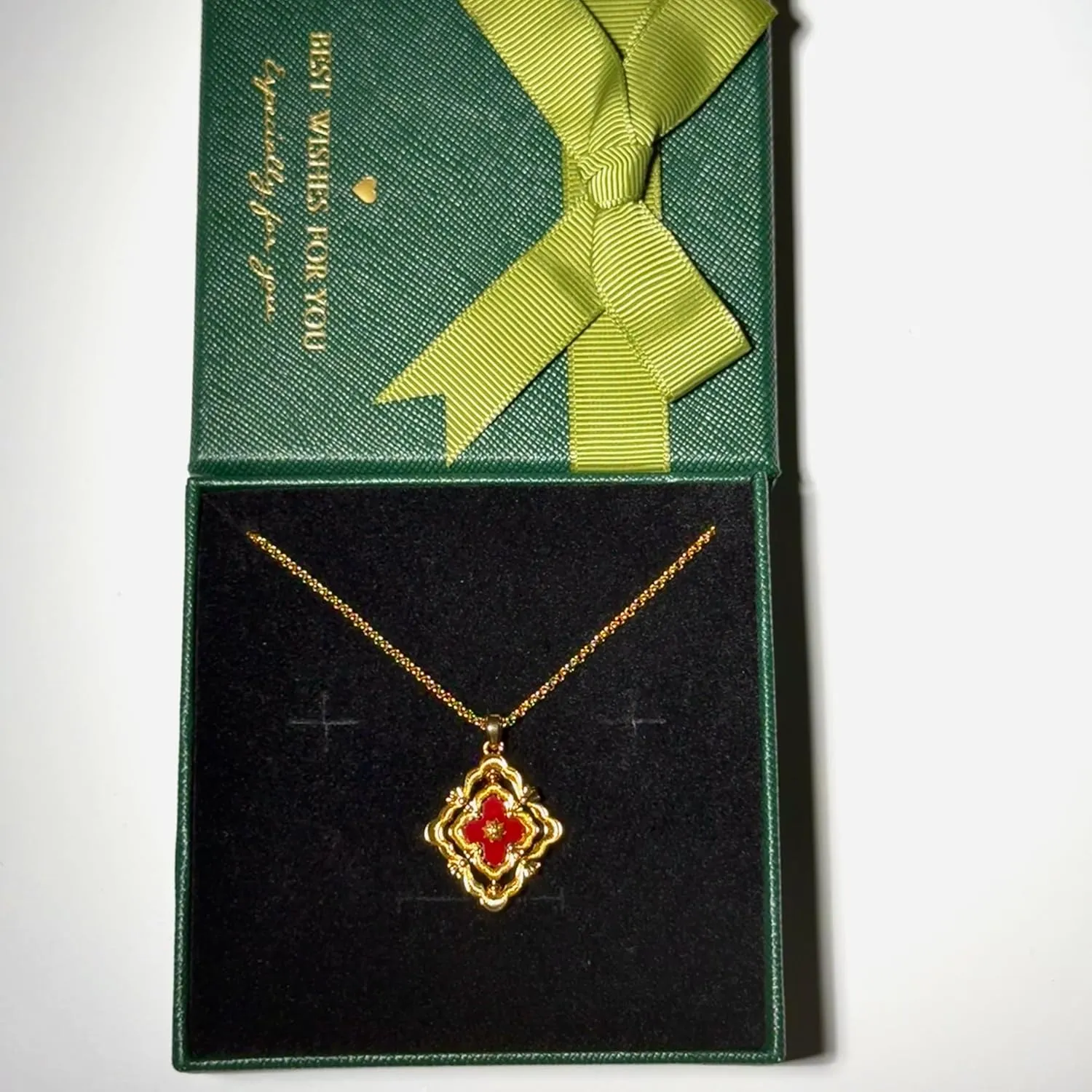 DISTANT DRUMS Gold Clover Jewelry for Women, Double-Sided Pendant by 18K Gold-plated with Gemstone inlaid Shell Pearl Pendant Necklace,Bracelet,Earrings,Gold Jewelry Set for Women