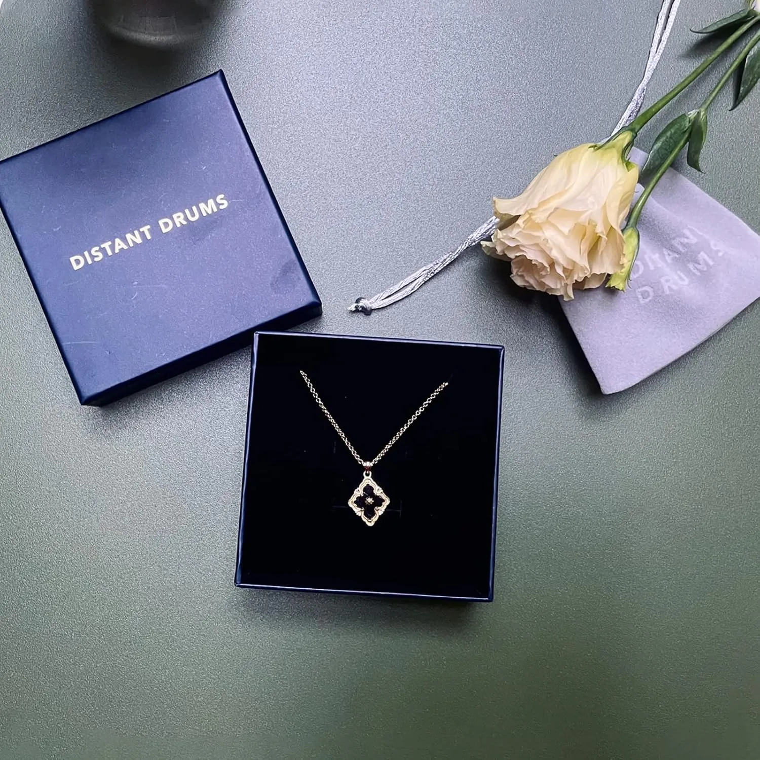 DISTANT DRUMS Gold Clover Jewelry for Women, Double-Sided Pendant by 18K Gold-plated with Gemstone inlaid Shell Pearl Pendant Necklace,Bracelet,Earrings,Gold Jewelry Set for Women