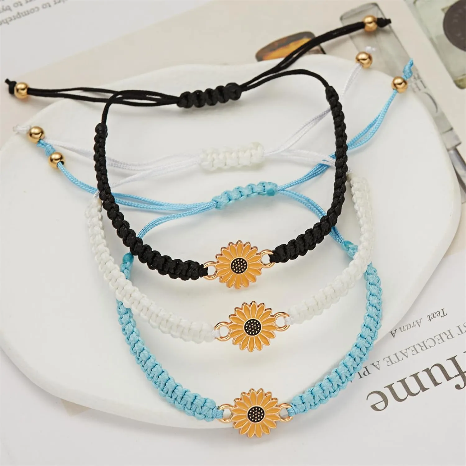 Dreuyet Boho Sunflower Bracelets for Women Fashion Daisy Friendship Bracelets Charm Handmade Adjustable Braided Rope Flower Bracelets Summer Beach Jewelry