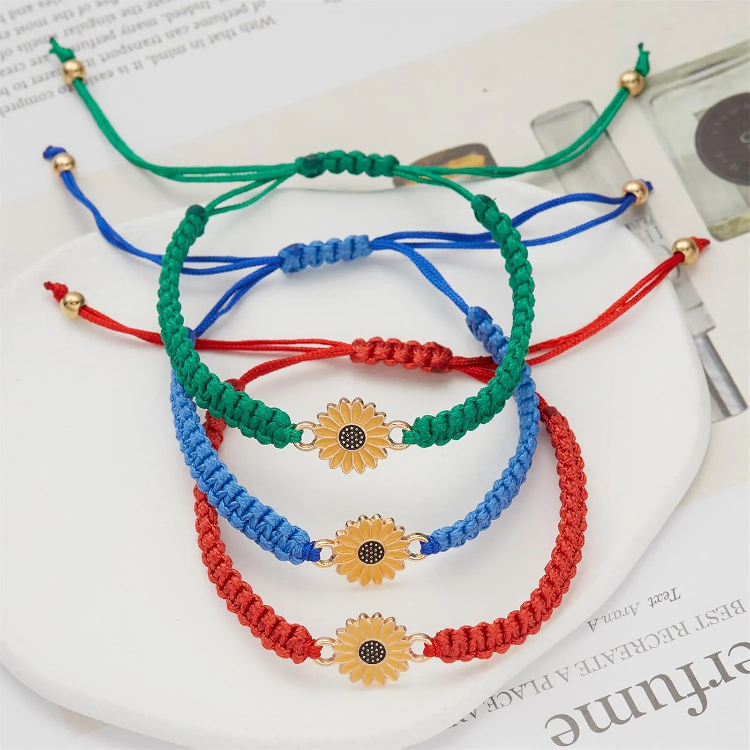 Dreuyet Boho Sunflower Bracelets for Women Fashion Daisy Friendship Bracelets Charm Handmade Adjustable Braided Rope Flower Bracelets Summer Beach Jewelry