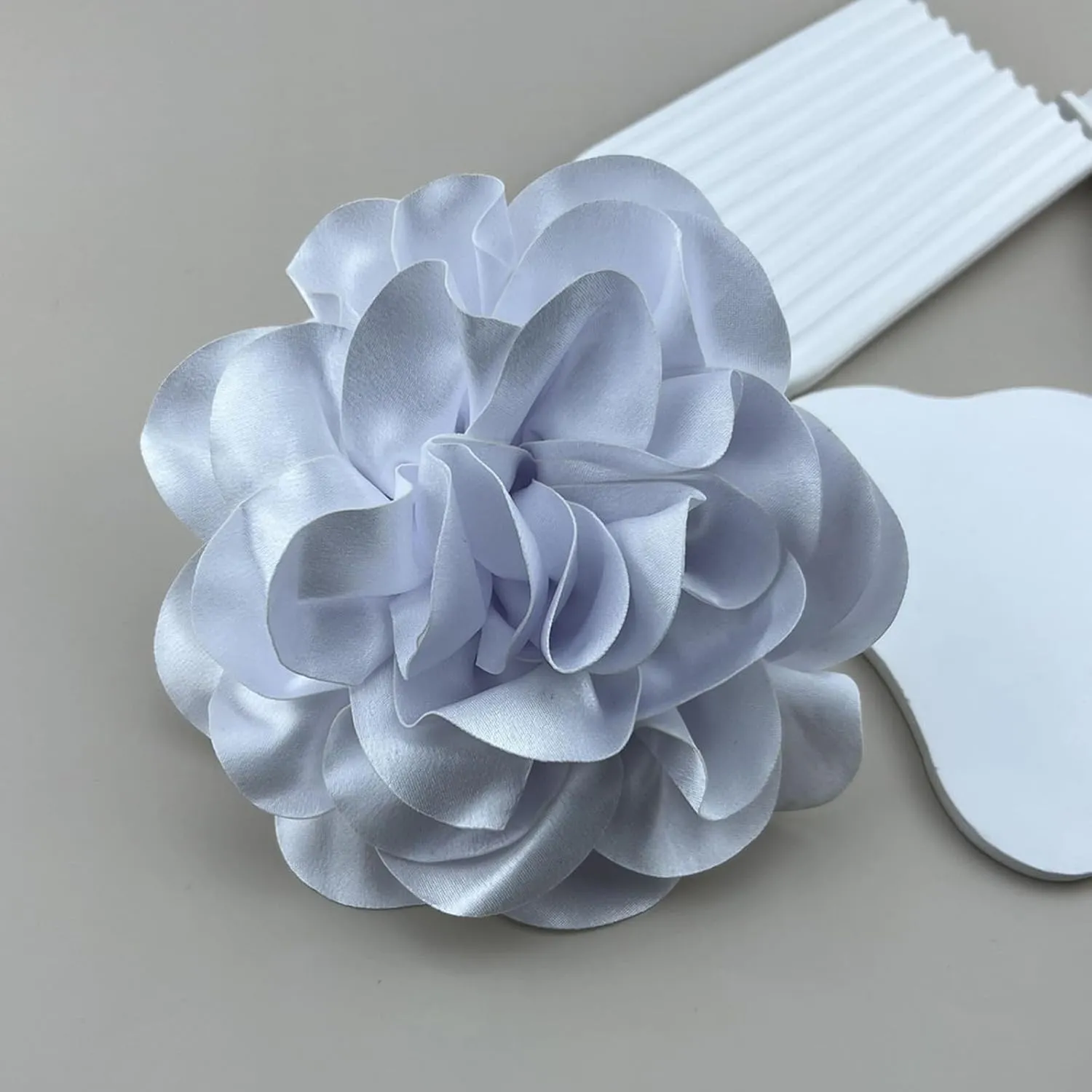 Extra Large Rose Flower Brooches Lapel Pins Dainty Satin Fabric Brooches Big Camellia Flower Brooch Pin for Women Wedding Part Dance Dress Clothes Accessories Jewelry Brooch Pin Size:7.48 in