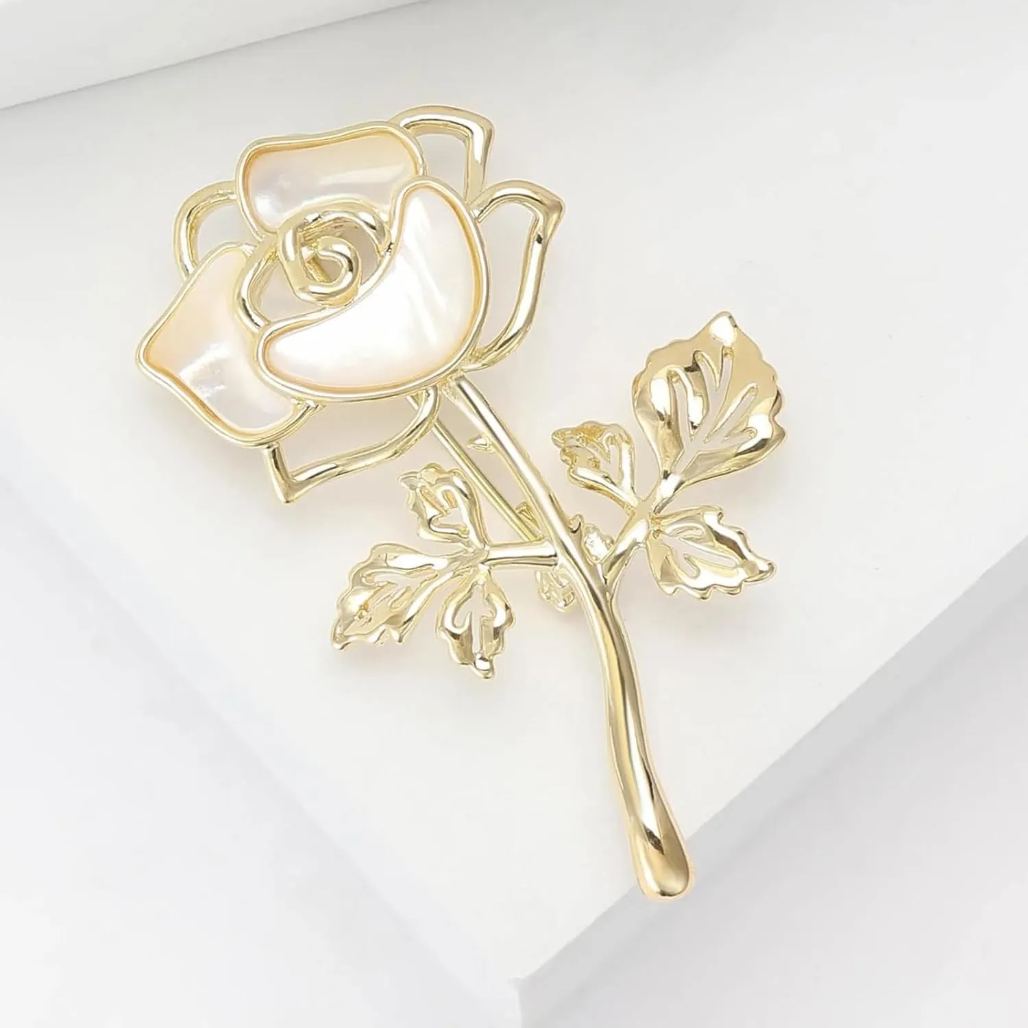 Fashion Brooches for Women Brooch, Butterfly Brooch, Suitable For Party And Daily Wear On Many Occasions