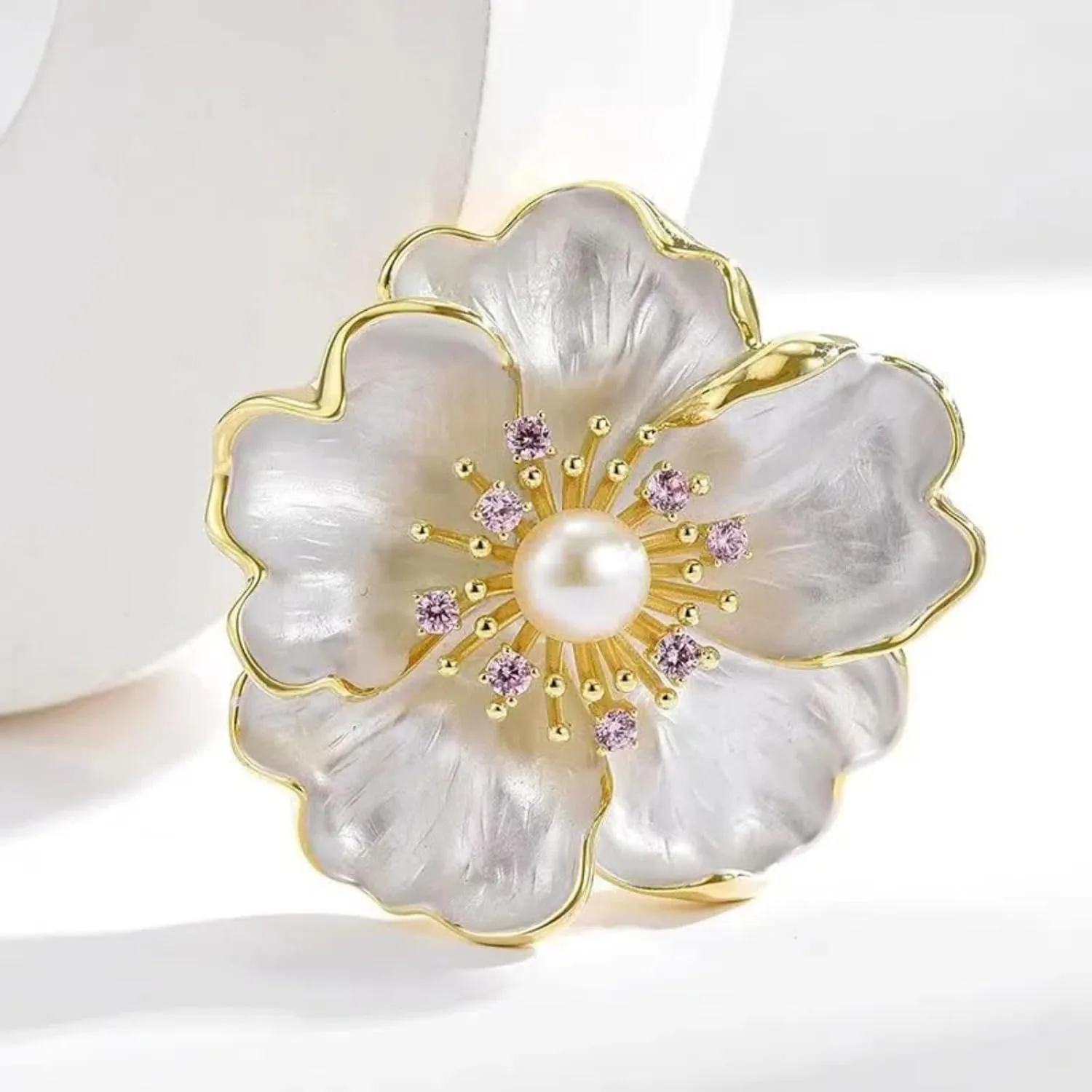 Fashion Brooches for Women Brooch, Butterfly Brooch, Suitable For Party And Daily Wear On Many Occasions