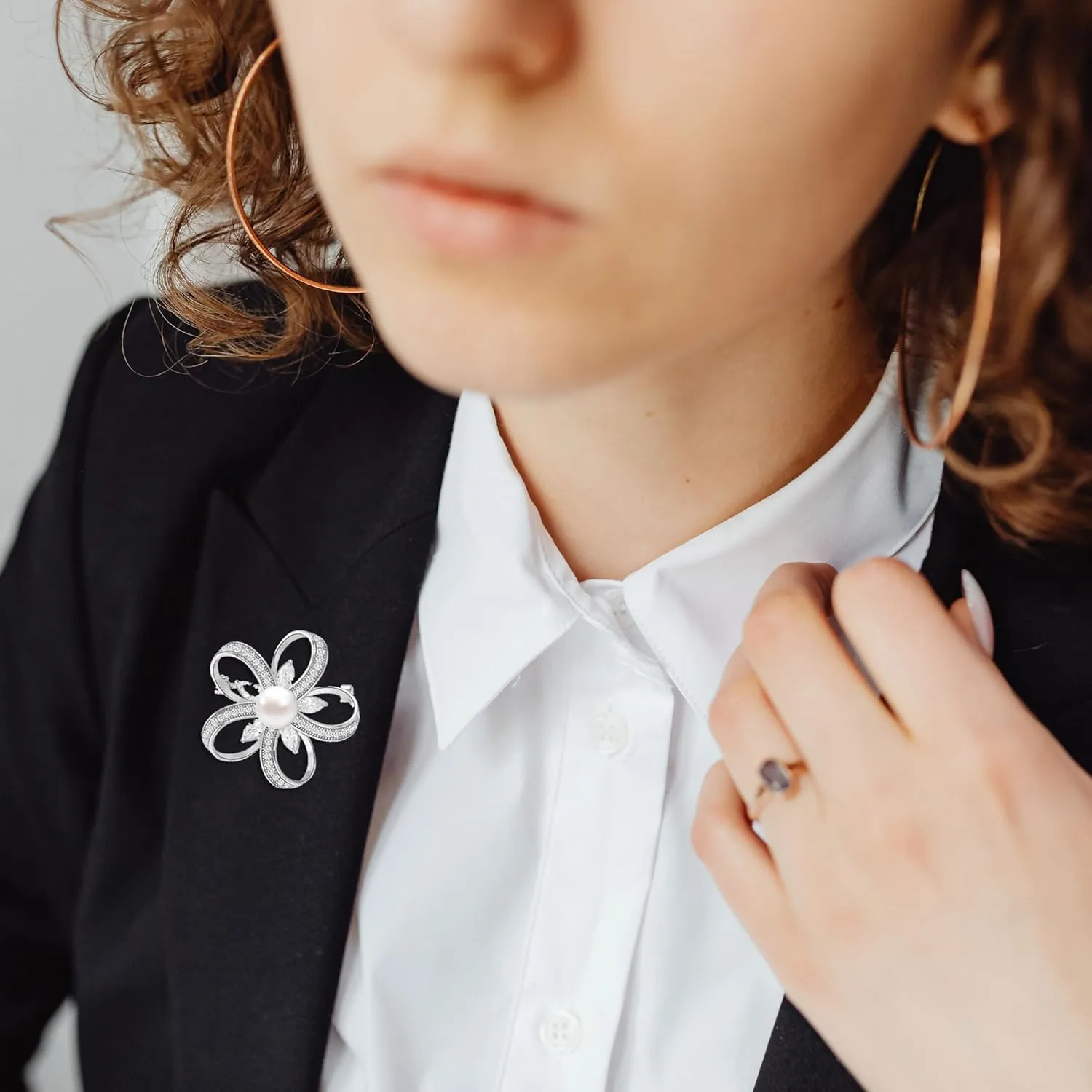 Flower Floral Brooch Pin Pearl Rhinestone Crystal Brooches Pins Scarf Brooch Clip Christmas Brooch Dress Accessories for Women