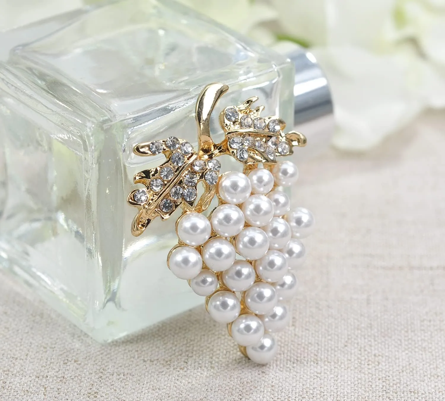 Gyn&Joy Golden Tone Rhinestones Faux Pearl Bead Cute Fruit Bunch Grapes Pin Brooches