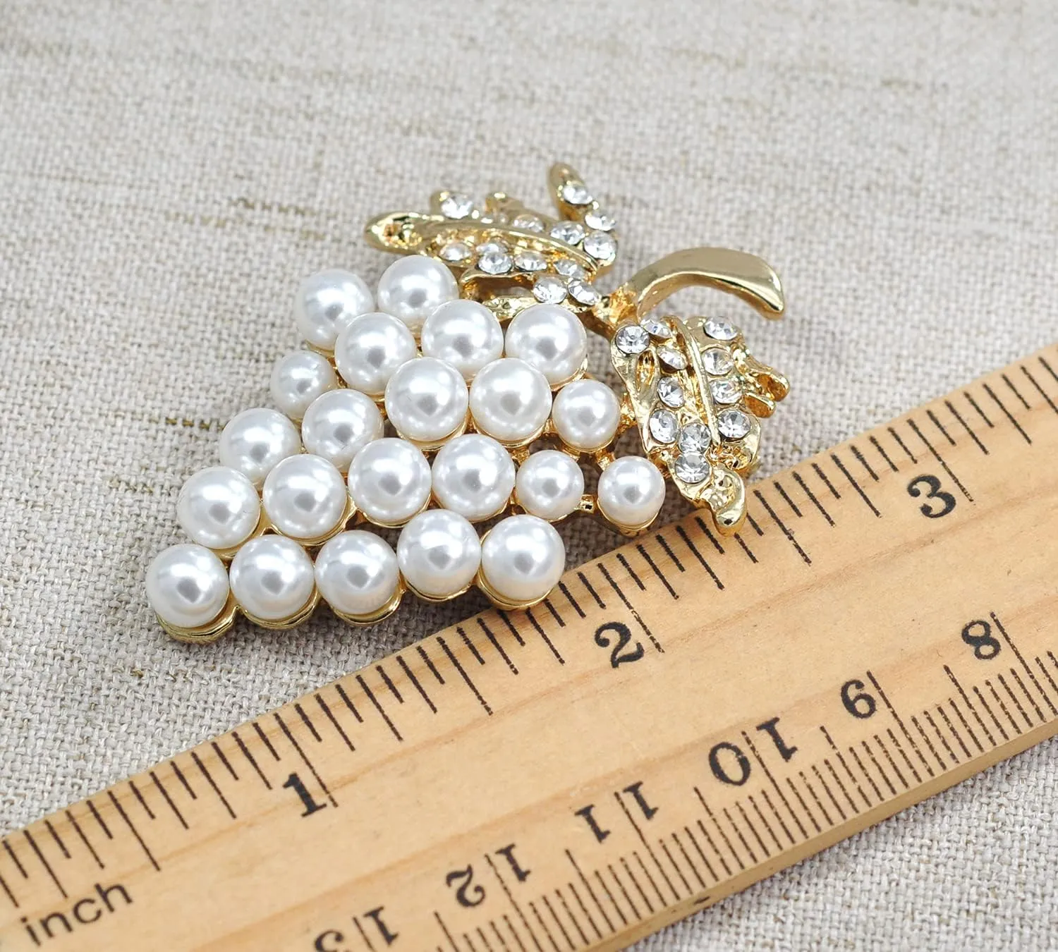 Gyn&Joy Golden Tone Rhinestones Faux Pearl Bead Cute Fruit Bunch Grapes Pin Brooches
