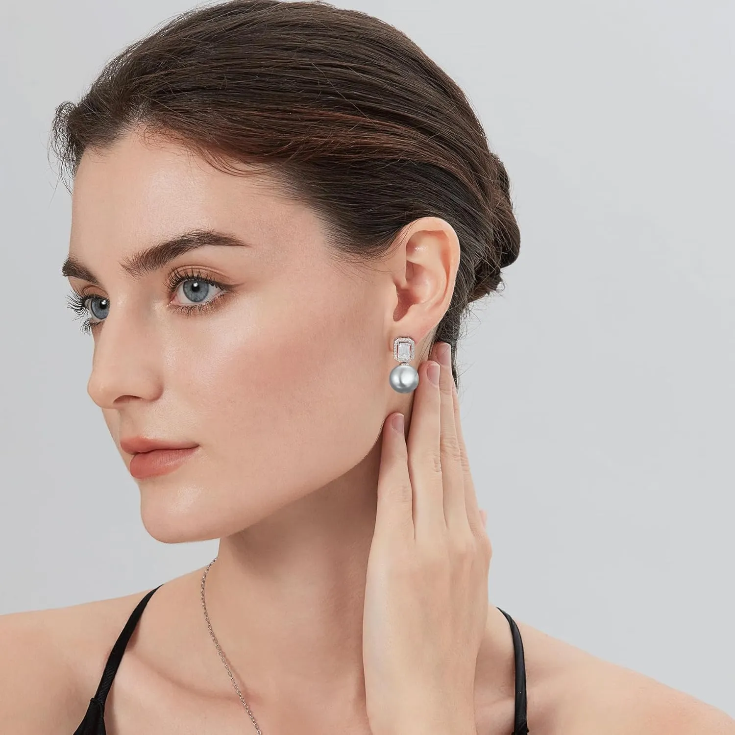 Jiamiaoi Pearl Diamond Earrings 925 Sterling Silver Pearl Earrings Big Fresh Water Pearl Stud Earrings with Cubic Zirconia Pearl Studs White/Gray Pearl Earrings Stud, Come with Gift Box