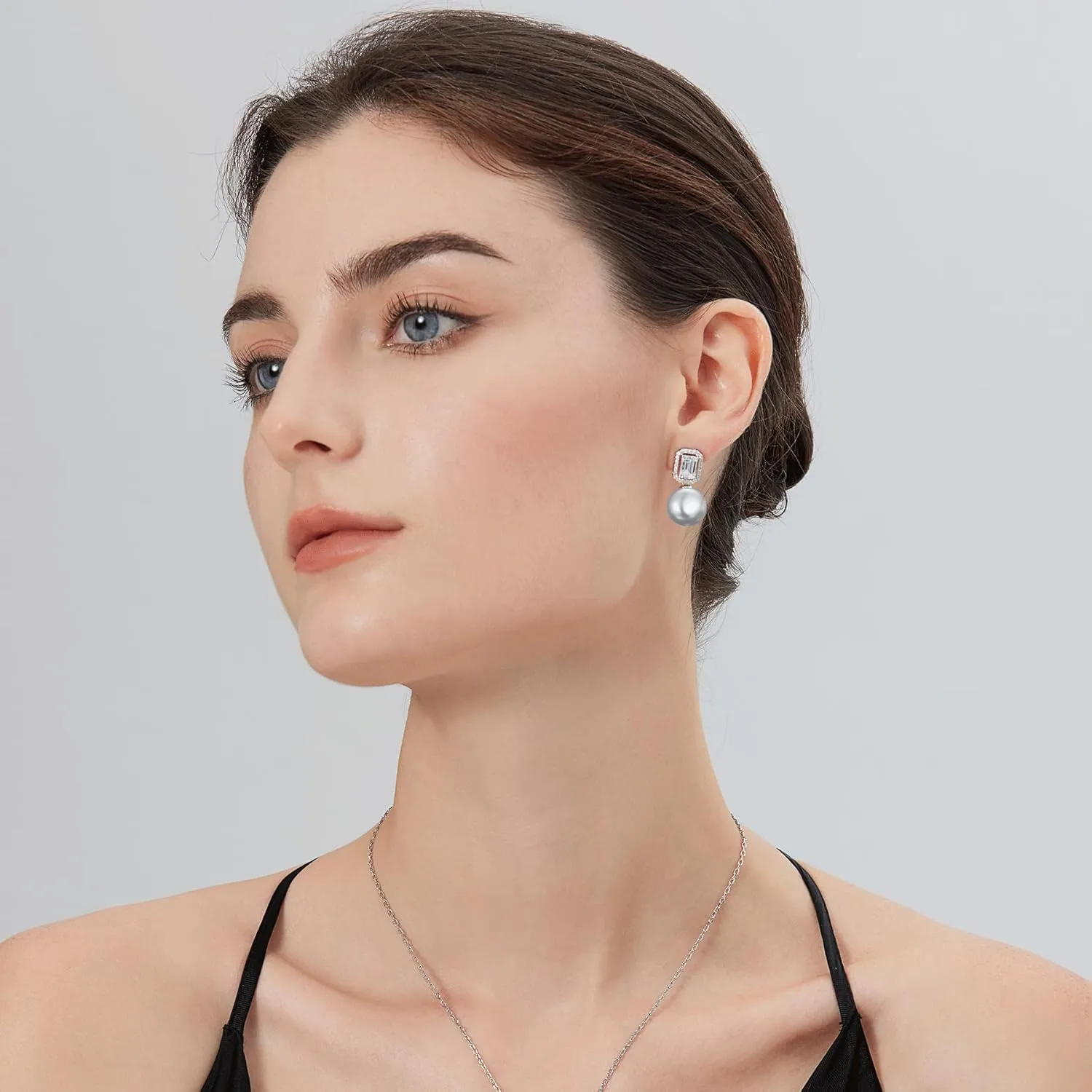 Jiamiaoi Pearl Diamond Earrings 925 Sterling Silver Pearl Earrings Big Fresh Water Pearl Stud Earrings with Cubic Zirconia Pearl Studs White/Gray Pearl Earrings Stud, Come with Gift Box