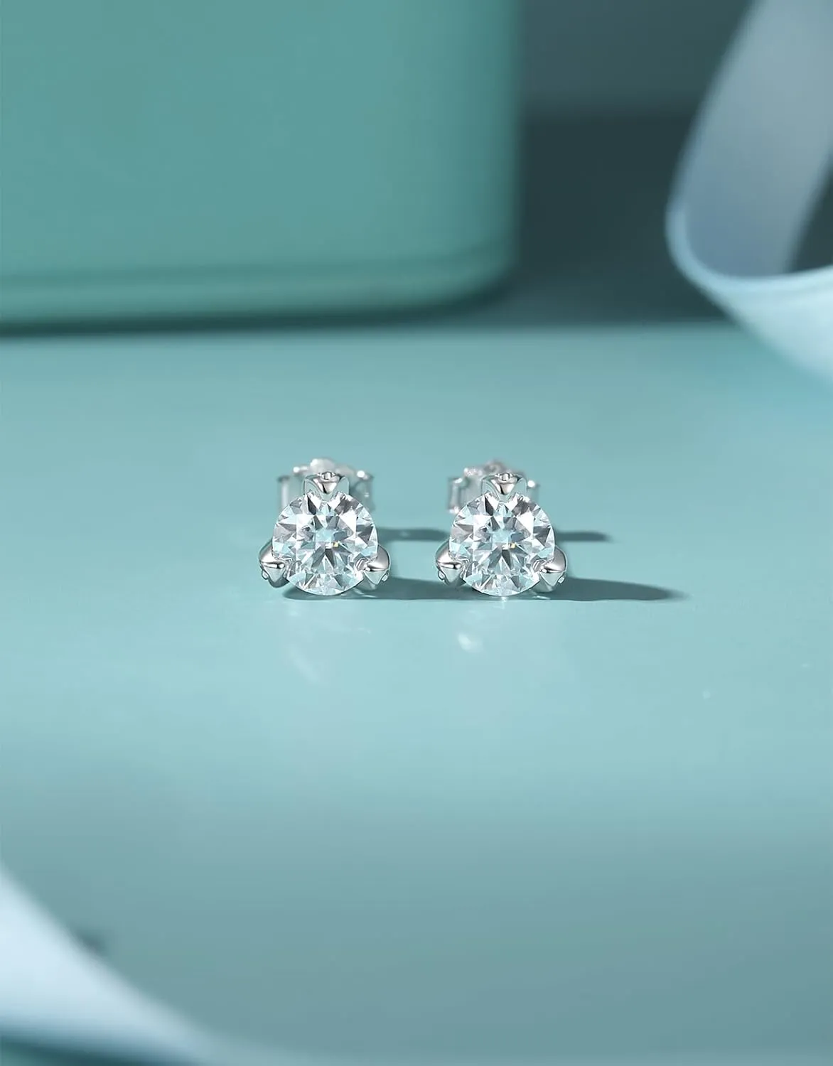 Moissanite Stud Earrings for Women,1.4CT Seven round inlays D Color 18K White Gold Plated 925 Sterling Silver Hypoallergenic Flat Back 1 Pair earring Valentine's Day gift