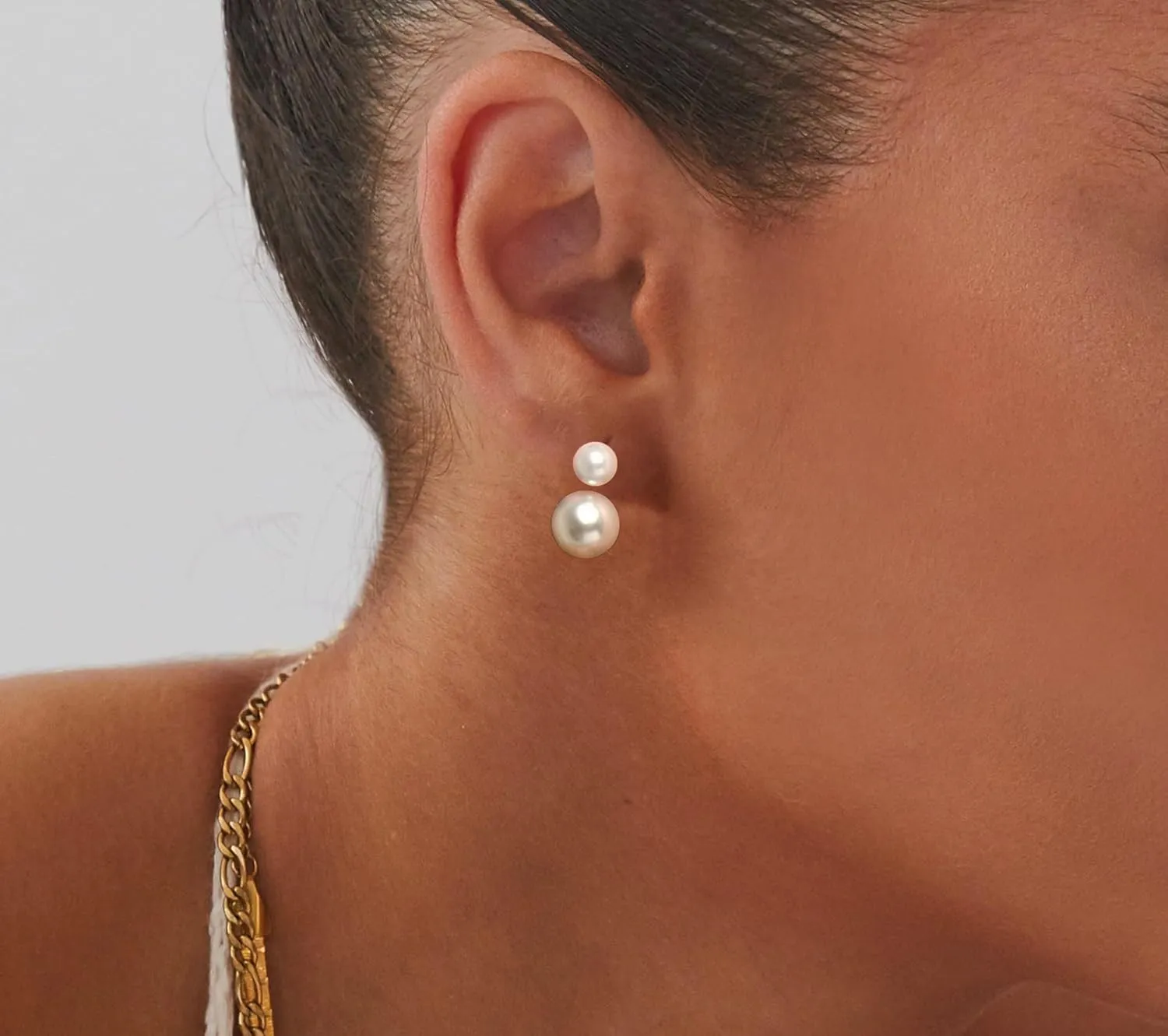 Pearl Earrings for Women, Dainty Gold Earrings 14K Gold Plated Pearl Drop Earrings Cute Pearl Hoop Earrings Hypoallergenic Dangle Pearl Earrings for Women Trendy Wedding Earrings for Brides