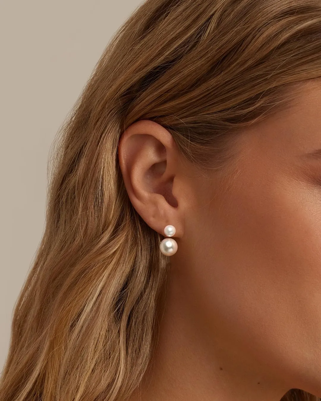 Pearl Earrings for Women, Dainty Gold Earrings 14K Gold Plated Pearl Drop Earrings Cute Pearl Hoop Earrings Hypoallergenic Dangle Pearl Earrings for Women Trendy Wedding Earrings for Brides