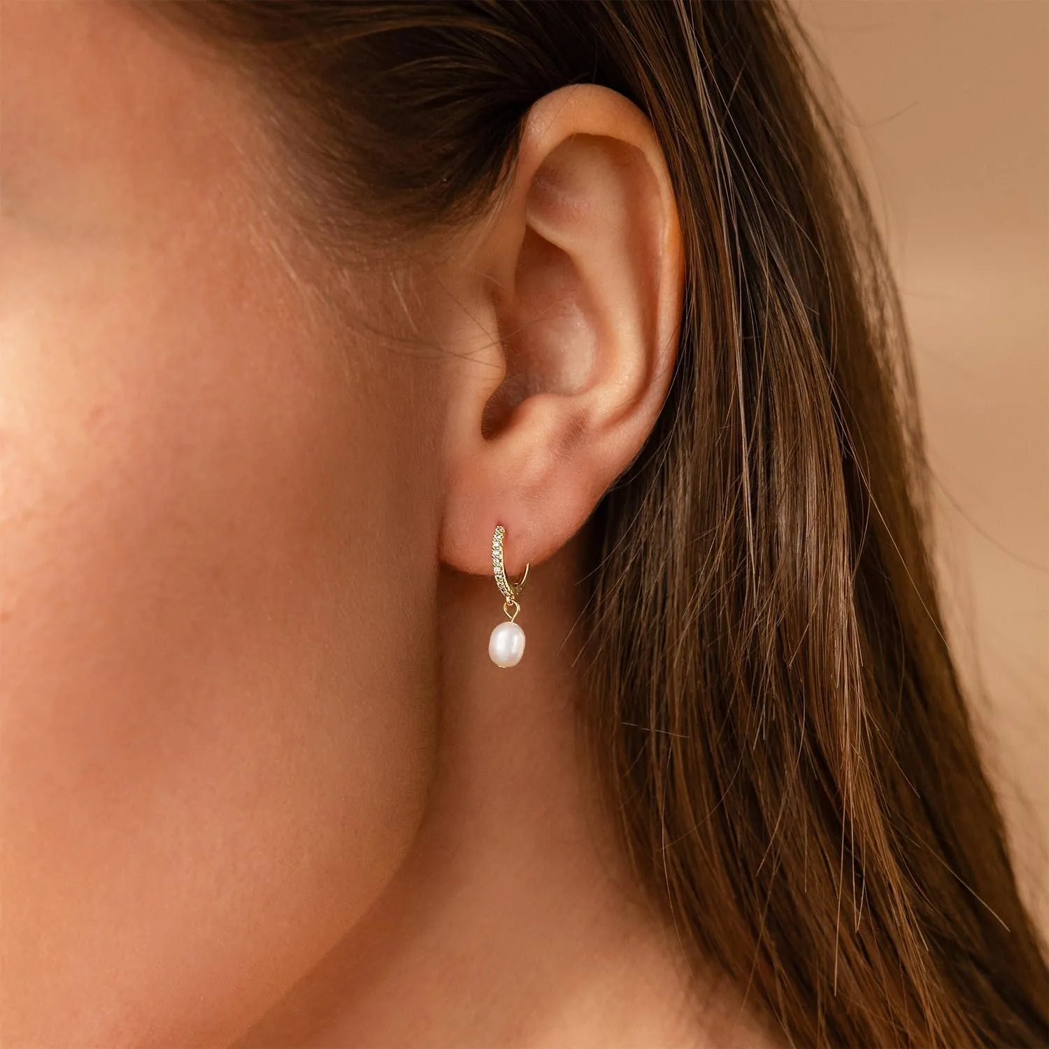 Pearl Earrings for Women, Dainty Gold Earrings 14K Gold Plated Pearl Drop Earrings Cute Pearl Hoop Earrings Hypoallergenic Dangle Pearl Earrings for Women Trendy Wedding Earrings for Brides
