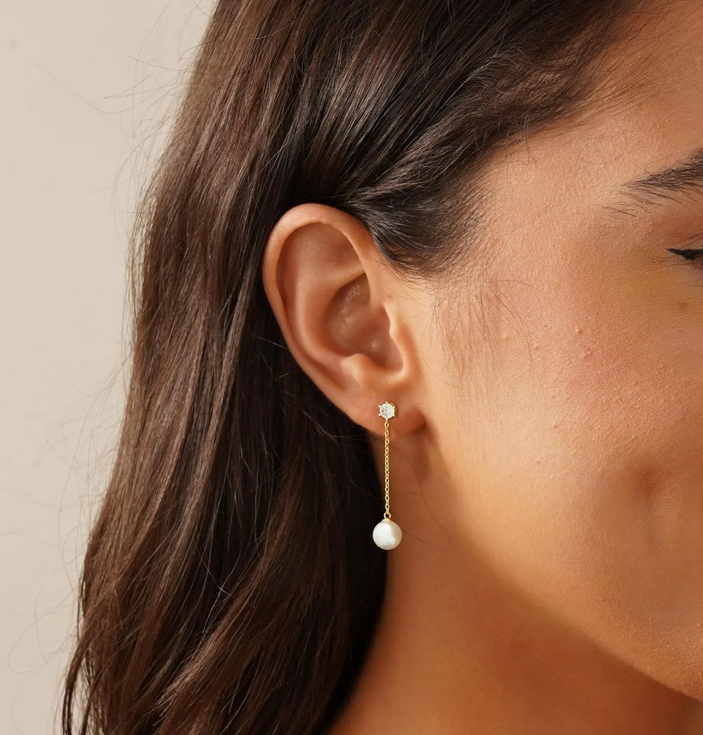 Pearl Earrings for Women Trendy, 14k Gold Plated Freshwater CZ Leaf Pearl Dangle Drop Gold Earrings Lightweight Hypoallergenic Stud Earring Bridesmaid Wedding Gold Jewelry for Women Gifts