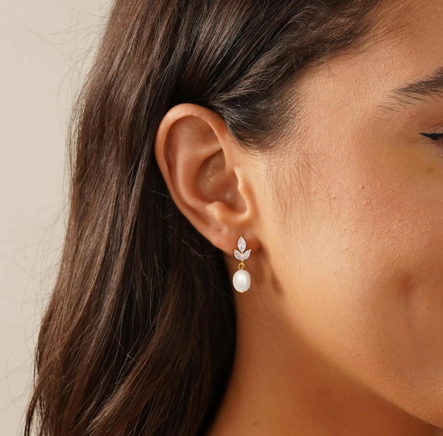 Pearl Earrings for Women Trendy, 14k Gold Plated Freshwater CZ Leaf Pearl Dangle Drop Gold Earrings Lightweight Hypoallergenic Stud Earring Bridesmaid Wedding Gold Jewelry for Women Gifts