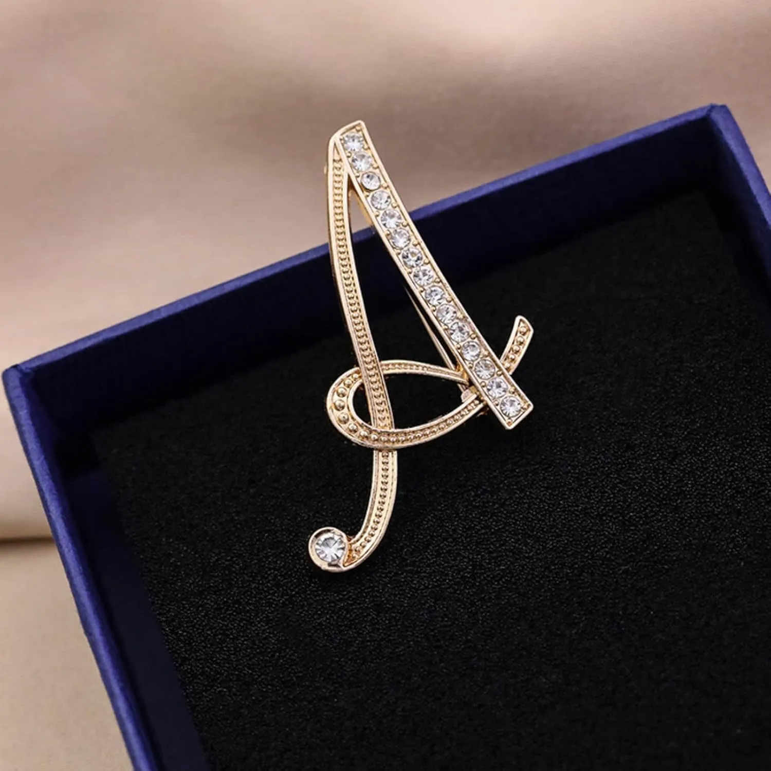 Rhinestone Initial Brooch Pin for Women, Alphabet Gold Letter Brooch A-Z with Crystal, Metal Pin for Hat Bag Dress Suit Accessory for Men