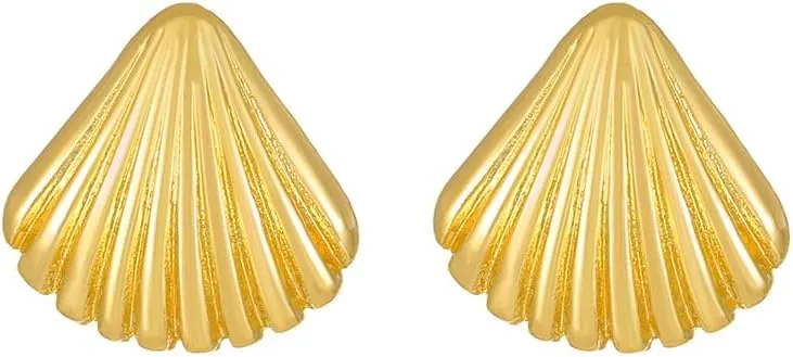 Seashell Gold/Silver Earrings Chunky Gold Hoop Earrings for Women Lightweight Seashell Stud Earrings Fashion Jewelry Summer Beach Ocean Jewelry Gift