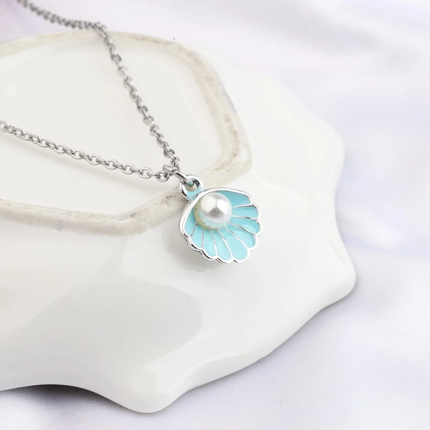 Seashell Pendant Necklace Beach Lover Gifts Scallop Necklace Enamel Blue Seashell Jewelry Gifts for Women