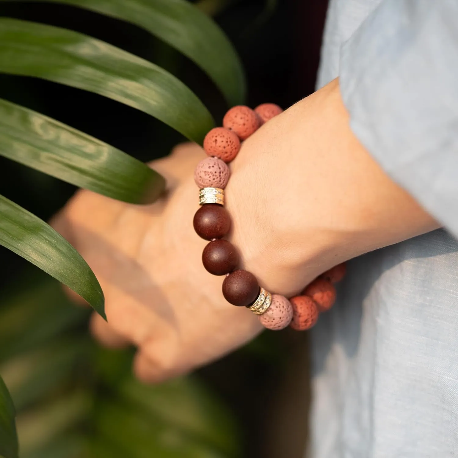 Unique Natural Fragrances, Royal Artistry Master Craftsmanship, Featuring Five Purely Natural Scents Contain Genuine Natural Crystals - 12mm beads