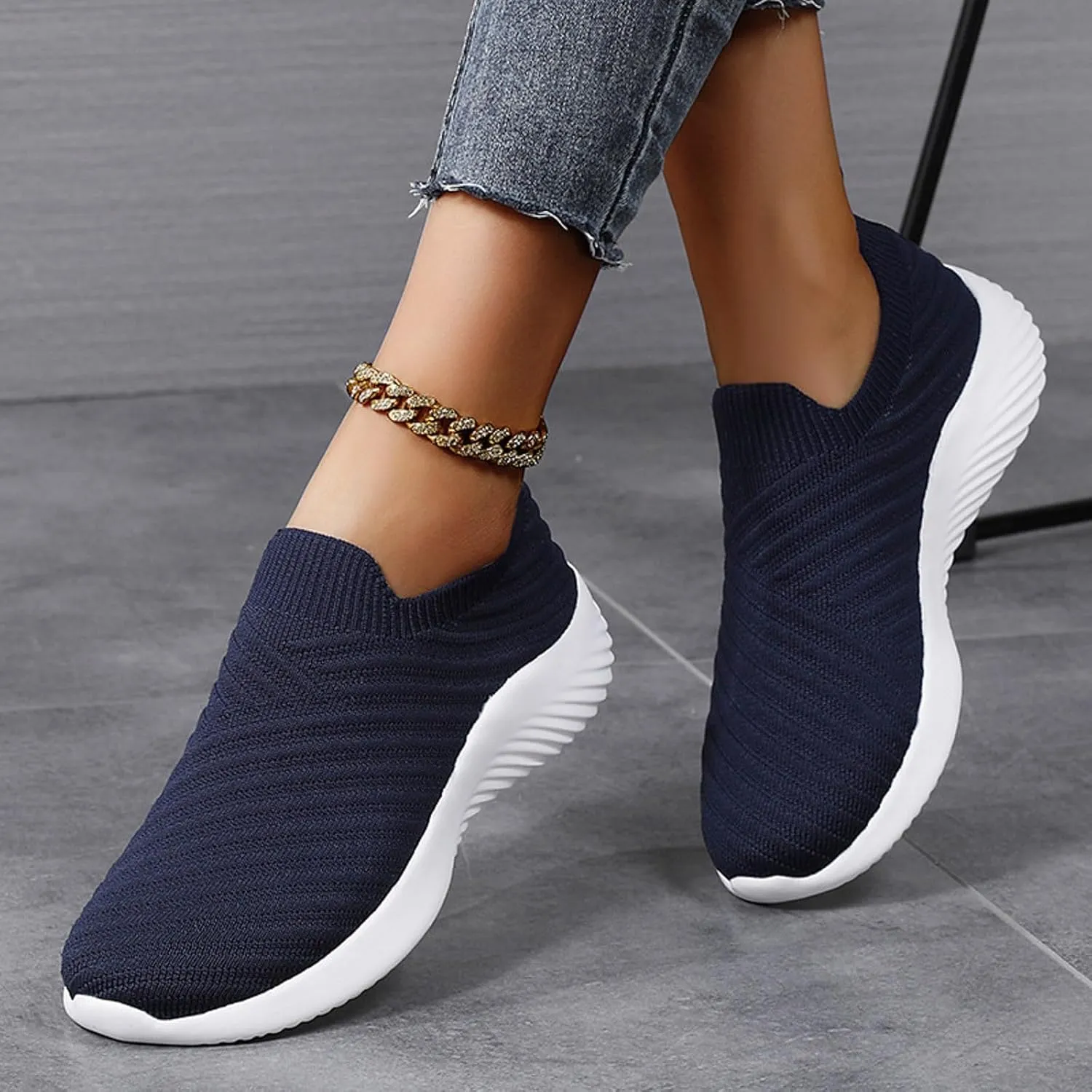 Walking Shoes Women Slip On Knit Mesh Running Sneakers Lightweight Comfort Breathable Sneakers with Arch Support